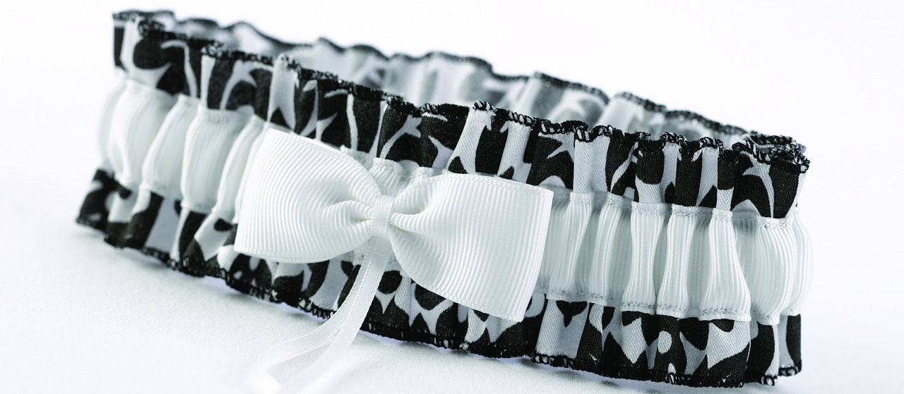 Black Enchanted Garter