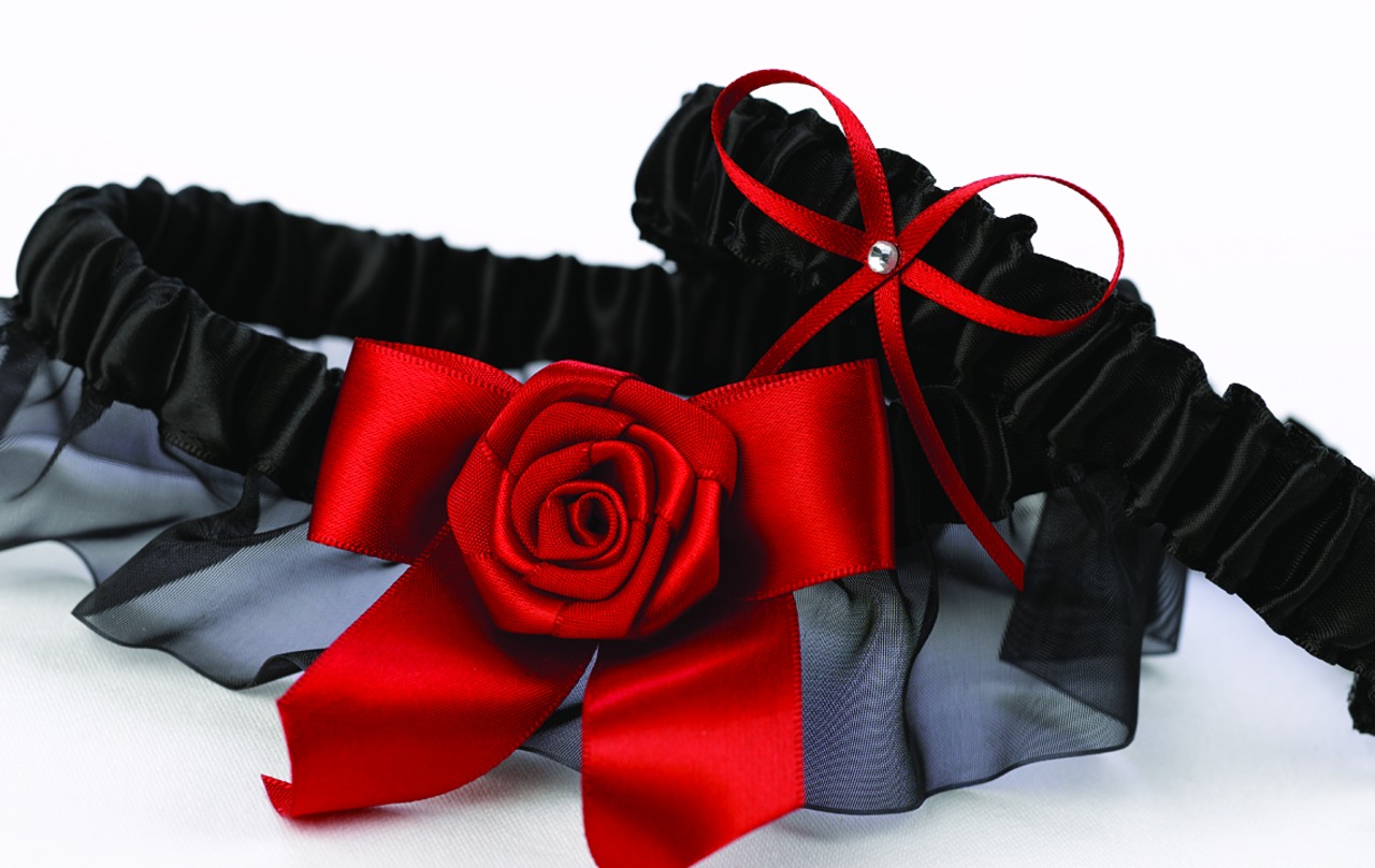 Midnight Rose Garter Set