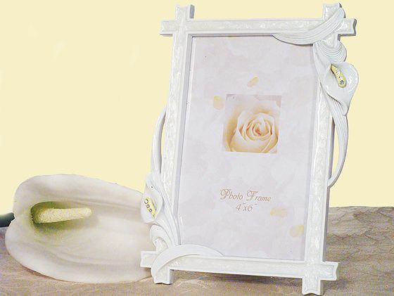 Elegant Calla Lily Photo Frame