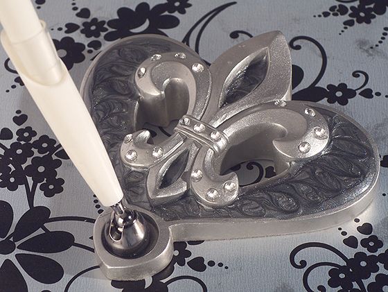 Platinum Fleur De Lis Collection Pen Set.