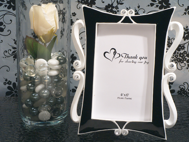 Elegance Black And White Epoxy Photo Frame Favor