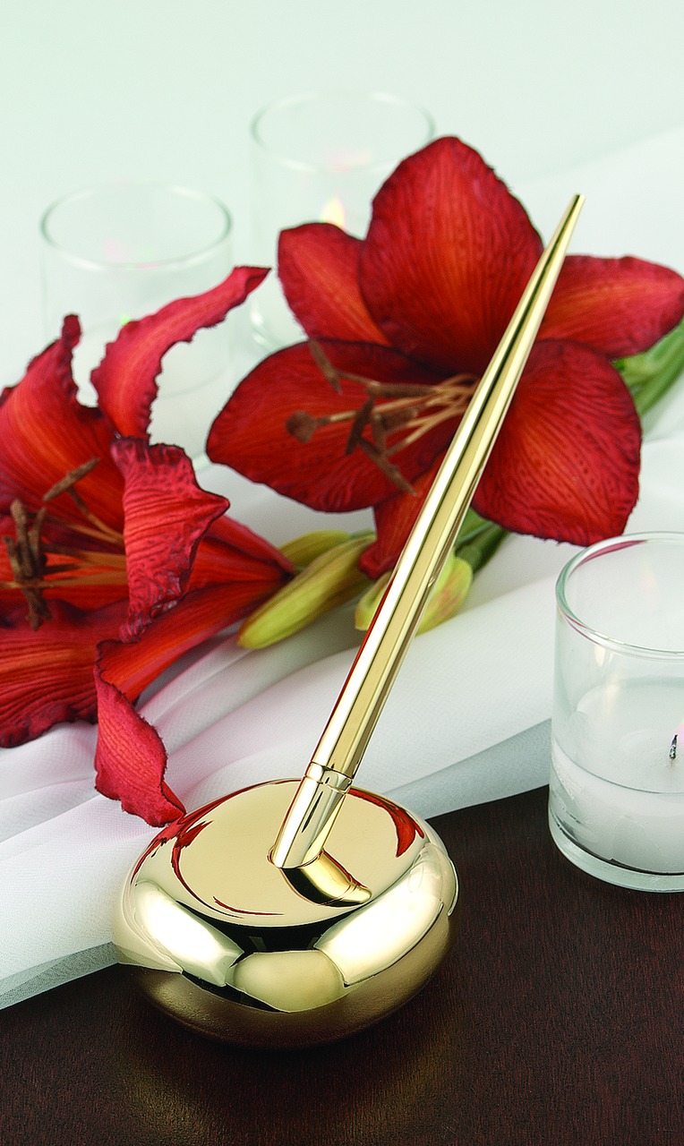 Gold Contemporary Bubble Pen Set