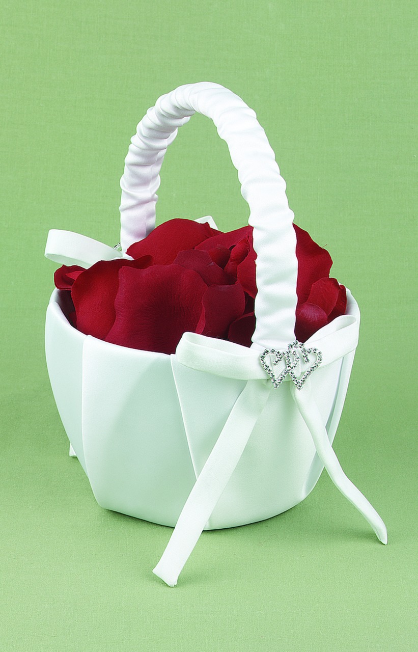 White With All My Heart Basket