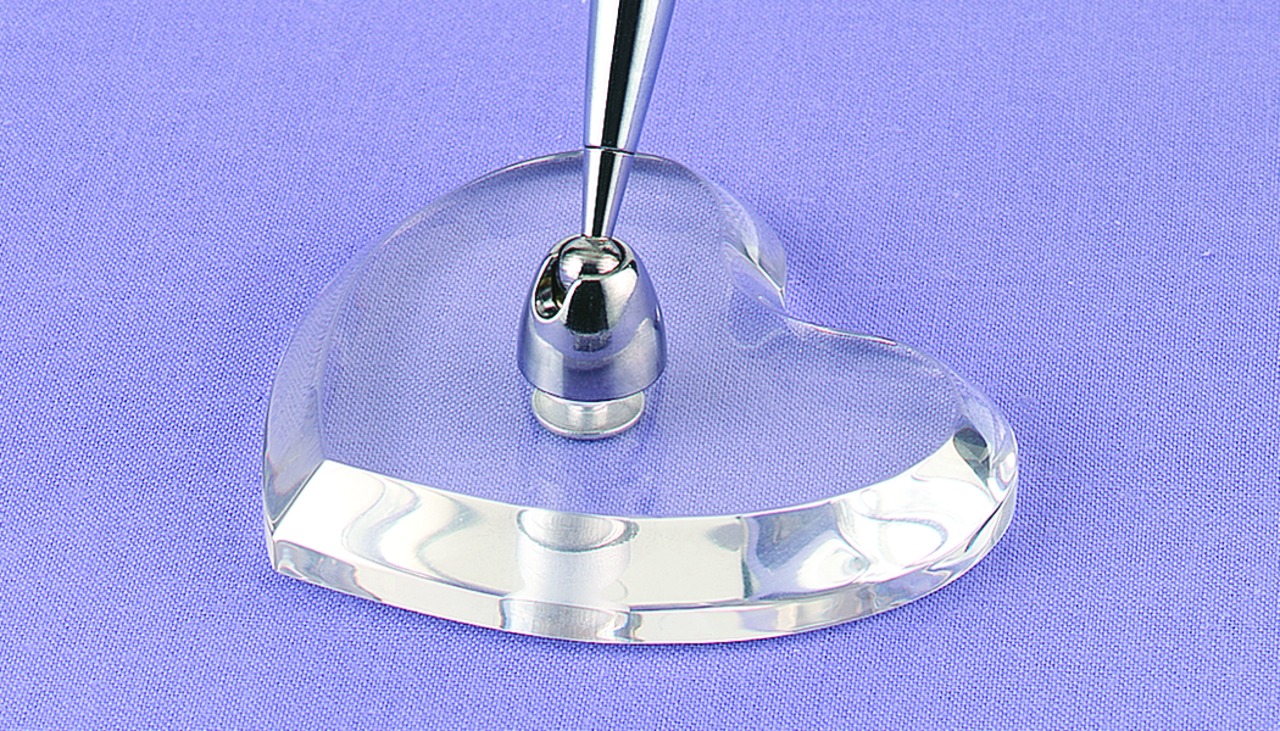 Simply Acrylic Heart Pen Set