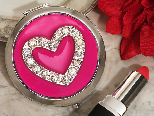 Stylish Compact mirror favor heart design
