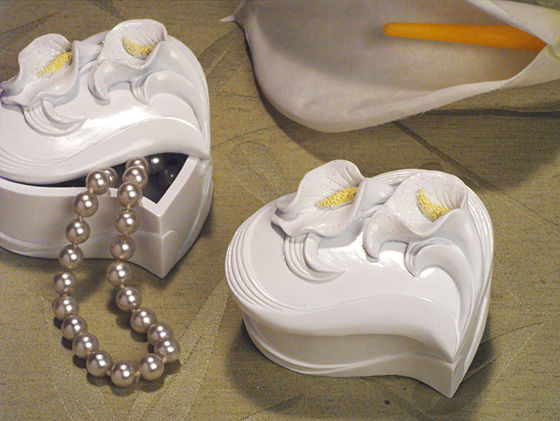 White Heart Shaped Jewelry Box