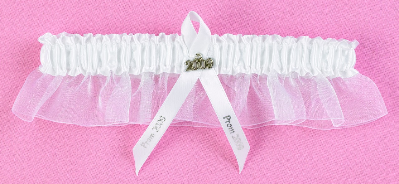2012 White Prom Garter