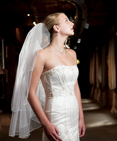Continuous Pearl Edge Veil