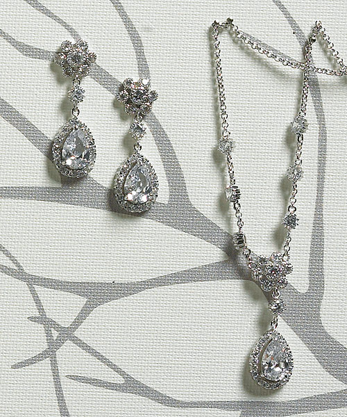 Flower & Pear Drop in Silver Jewelry - Necklace