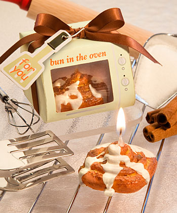 "Bun in the Oven" cinnamon bun candle favors