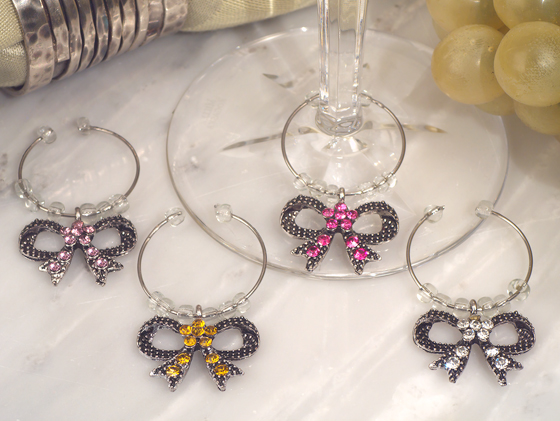 Elegant Bow design wine charms