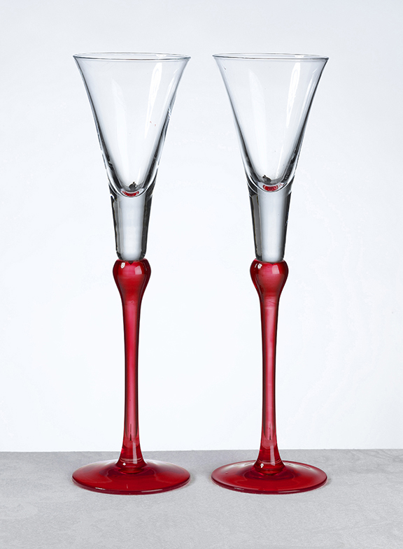 Red Toasting Flutes