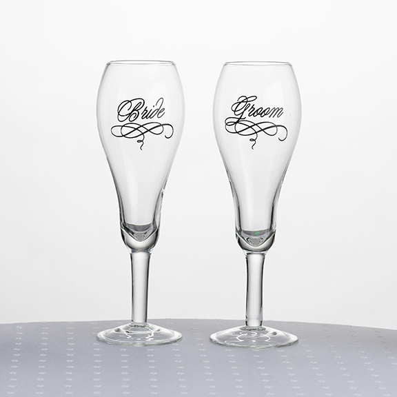 Bride & Groom Toasting Flutes