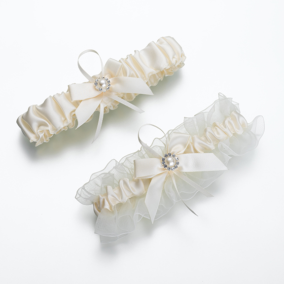 Ivory Pearl Flower Garters