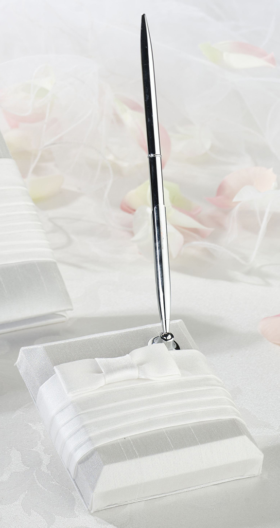 White Pleated Silk Pen Set