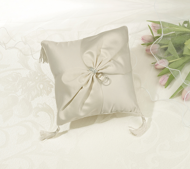 Ivory Sash Ring Pillow
