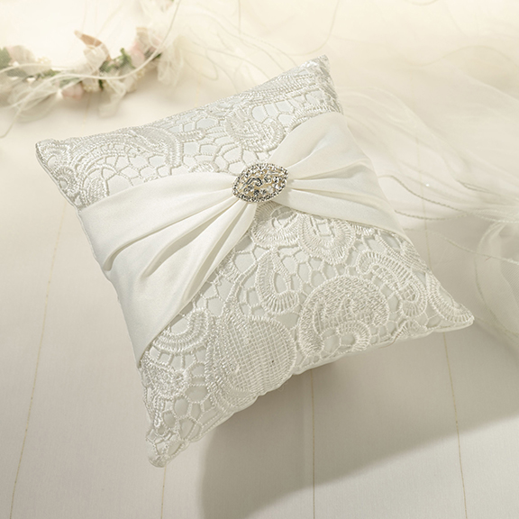 Vintage Lace Pillow-Cream