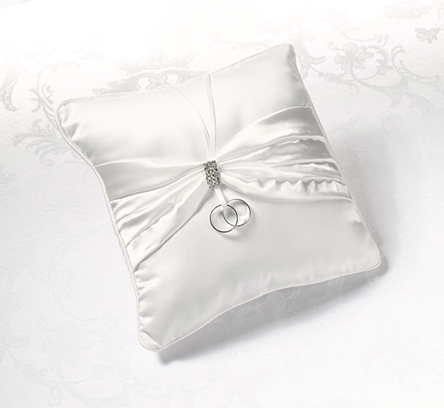 Rhineston Ring Pillow -Cream