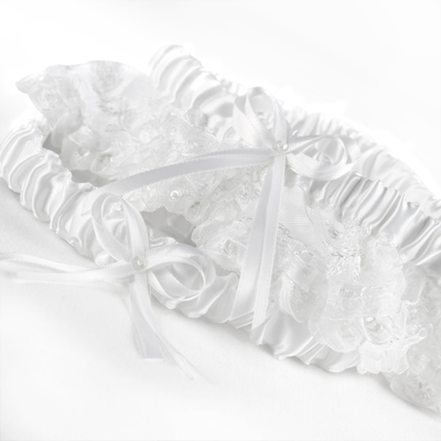 Sweetly Smitten Garter Set