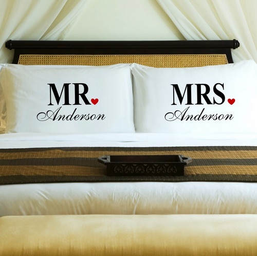 Personalized Couples Mr. & Mrs Pillow Case Set