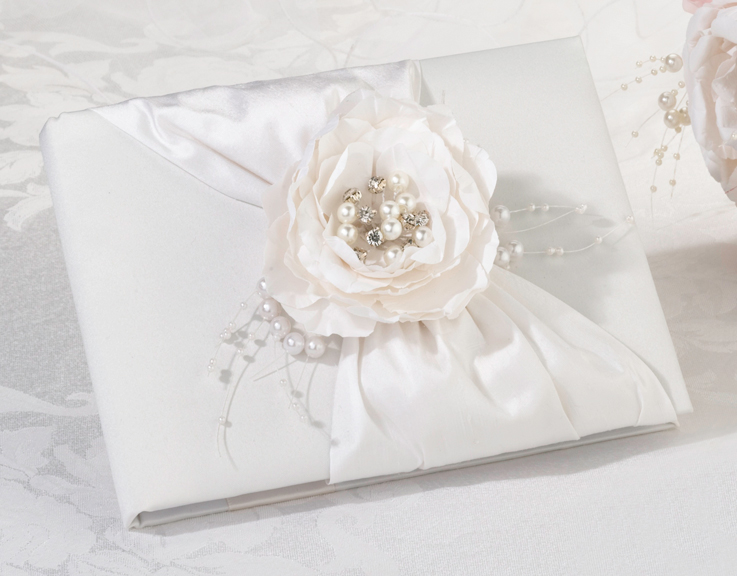 Chic & Shabby Guest Book