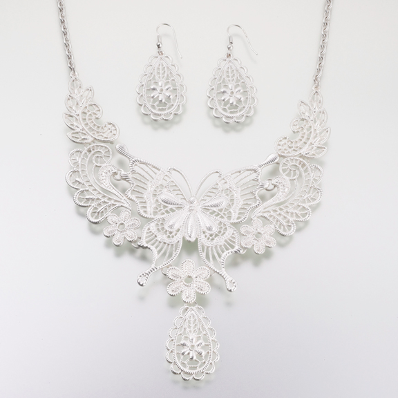Butterfly Silver Necklace and Earrings Set