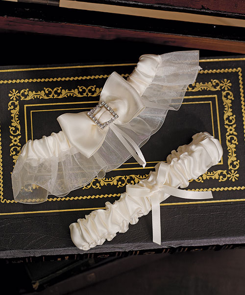 Beverly Clark Duchess Collection Garter Set
